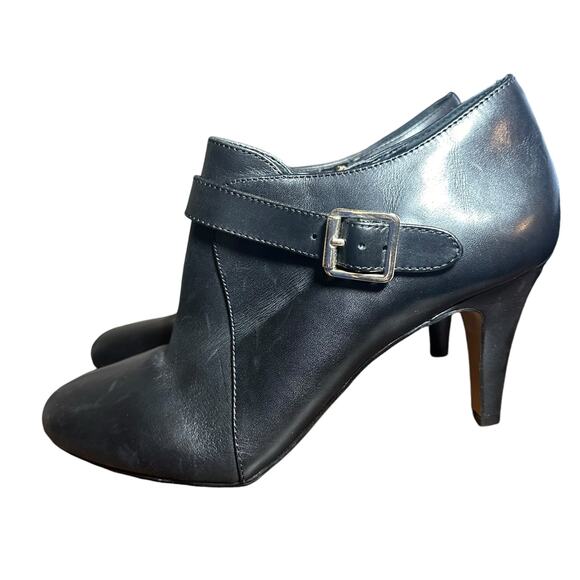 Vince Camuto Vonilesa Black Leather Buckle Ankle Booties - Size 9 - Picture 5 of 9
